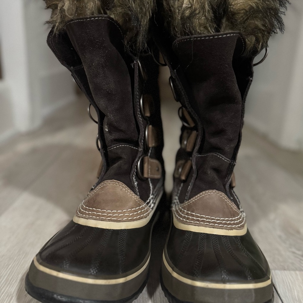 Size 10 - Sorel Joan of Artic Brown/Tan Fur-Lined Boots